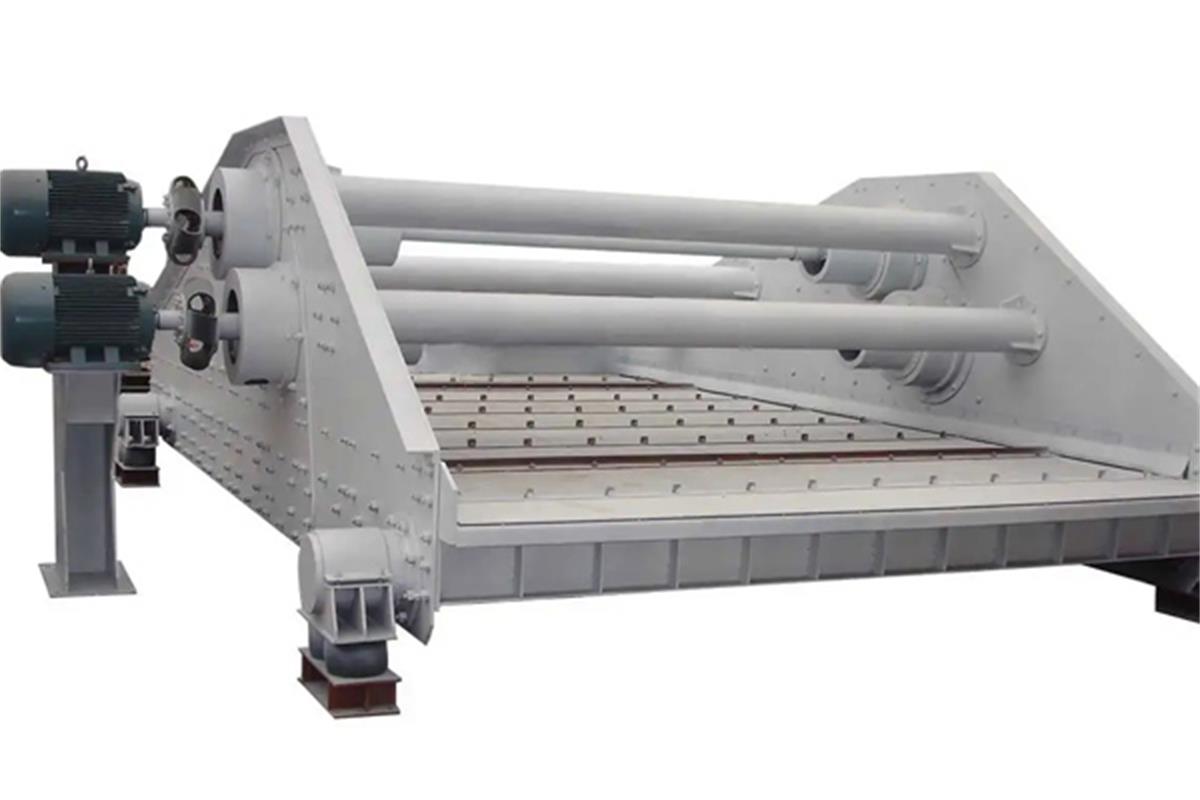 振動篩分機(jī)開機(jī)運行時的注意事項